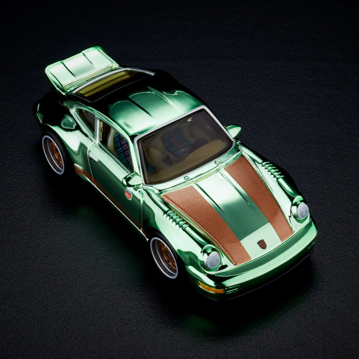 Hot Wheels 1:64 RLC Exclusive Magnus Walker “Urban Outlaw” Porsche 964 – Spectraflame Mint HNL26 Die-Cast Model