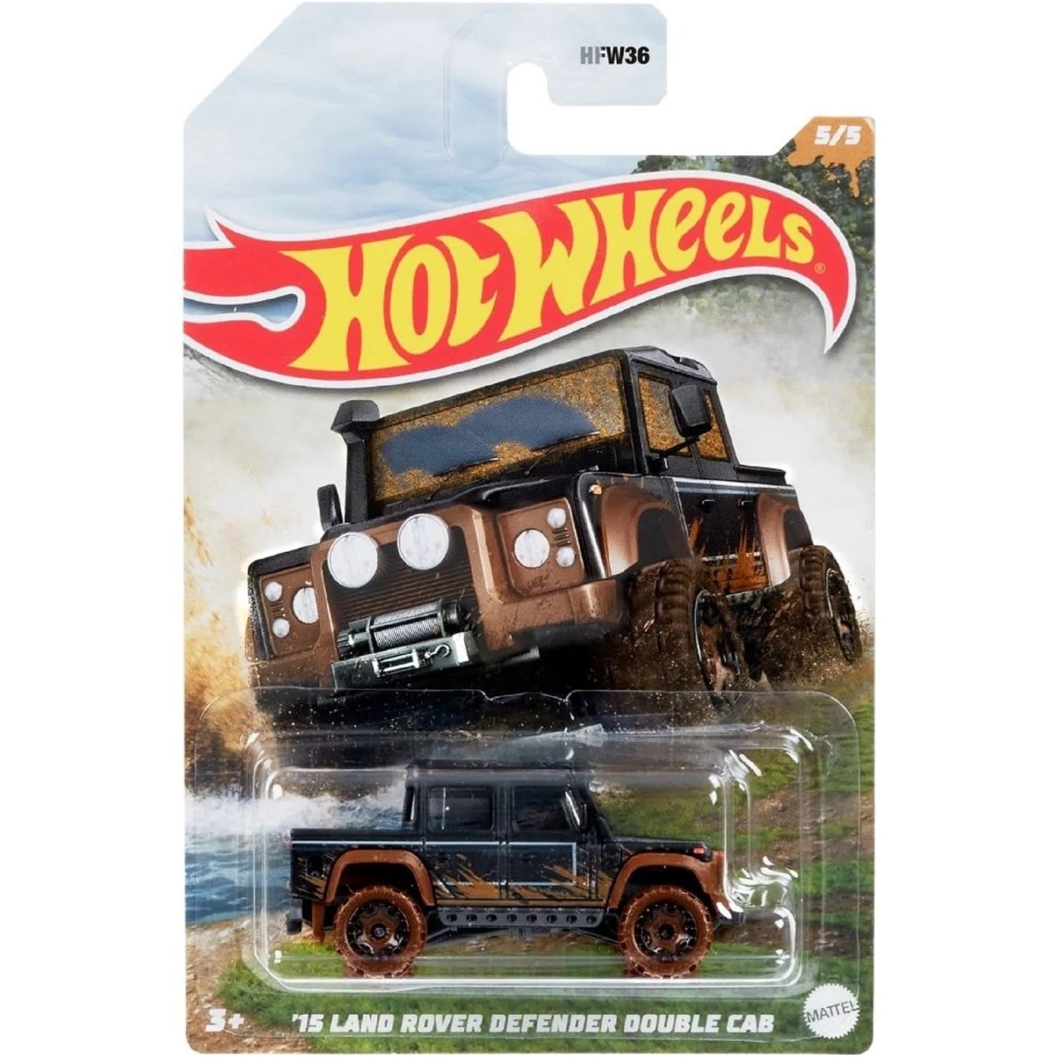 Hot Wheels '15 Land Rover Defender Double Cab in muddy off-road design, part of the Mud Runners series, HFW36 5/5