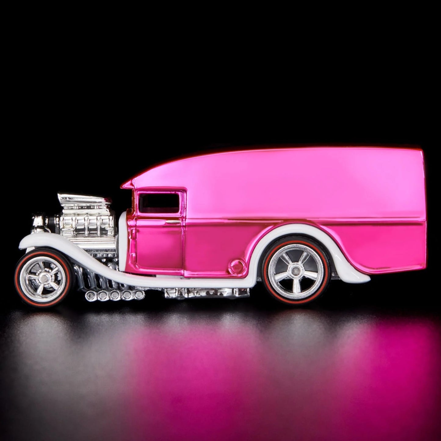 Hot Wheels 1:64 RLC Exclusive 2022 Collectors Nationals Blown Delivery – Spectraflame Pink HGK65 Die-Cast Model