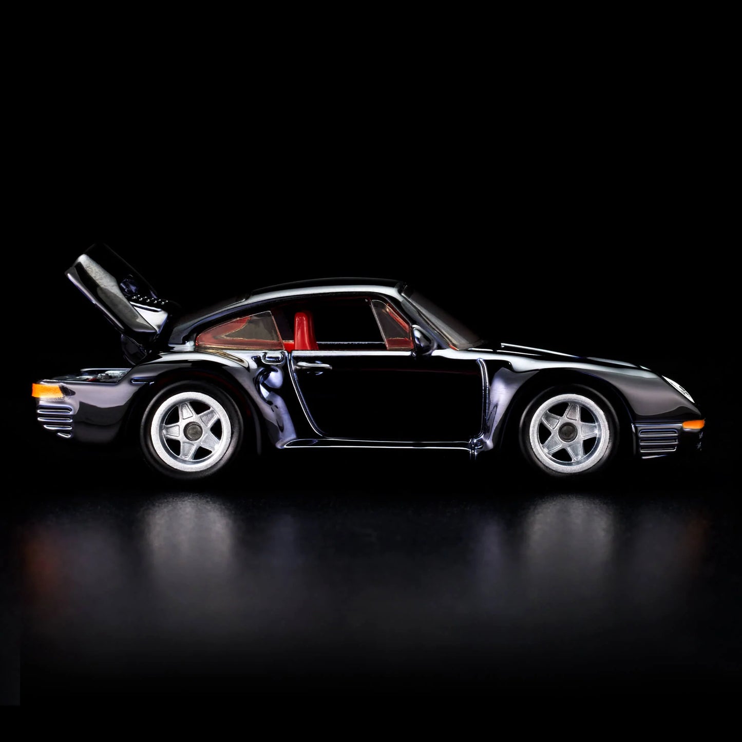 Hot Wheels 1:64 RLC Exclusive 1986 Porsche 959 – Spectraflame Black HNL18 Die-Cast Model