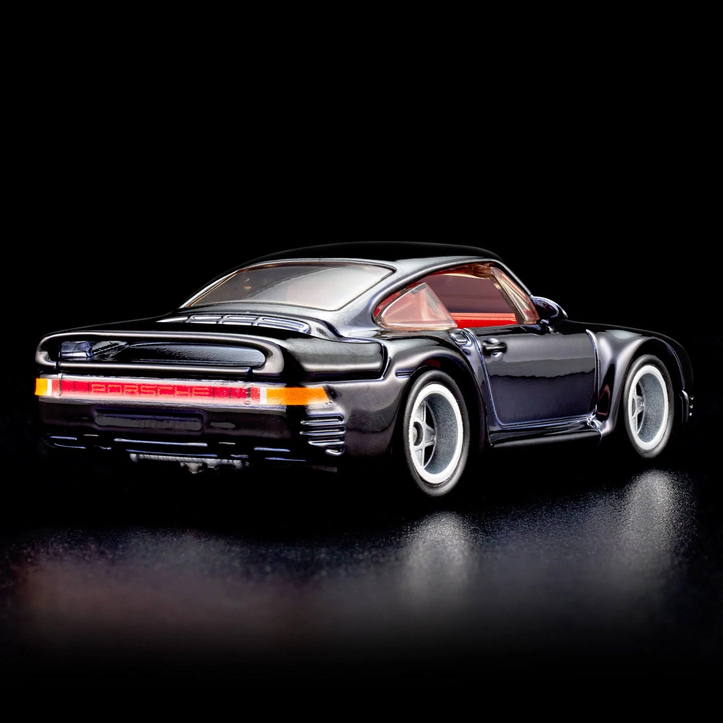 Hot Wheels 1:64 RLC Exclusive 1986 Porsche 959 – Spectraflame Black HNL18 Die-Cast Model